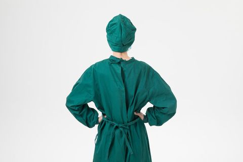 医生拿回扣辞职了还追究吗