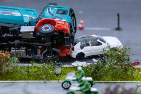 交通事故必须在事发地起诉吗